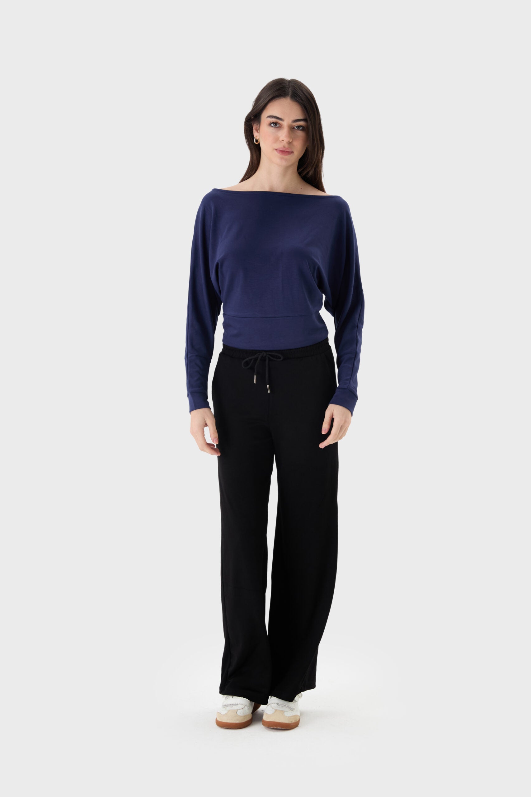 Relaxed Cropped Sweatshirt & Wide-Leg Pant Set image 4